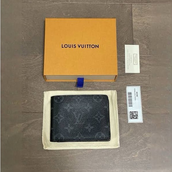 LV Wallet - Picture 2 of 2